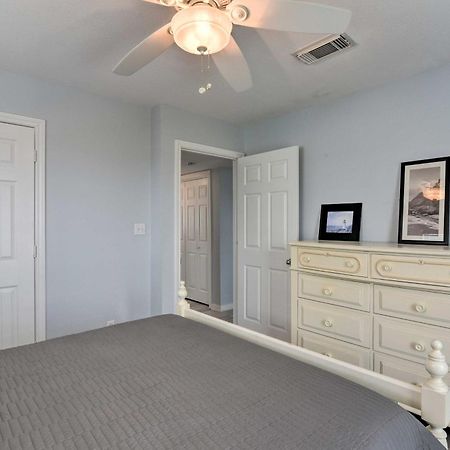 Oceanfront Galveston Home - Walk To Beach! Exterior foto