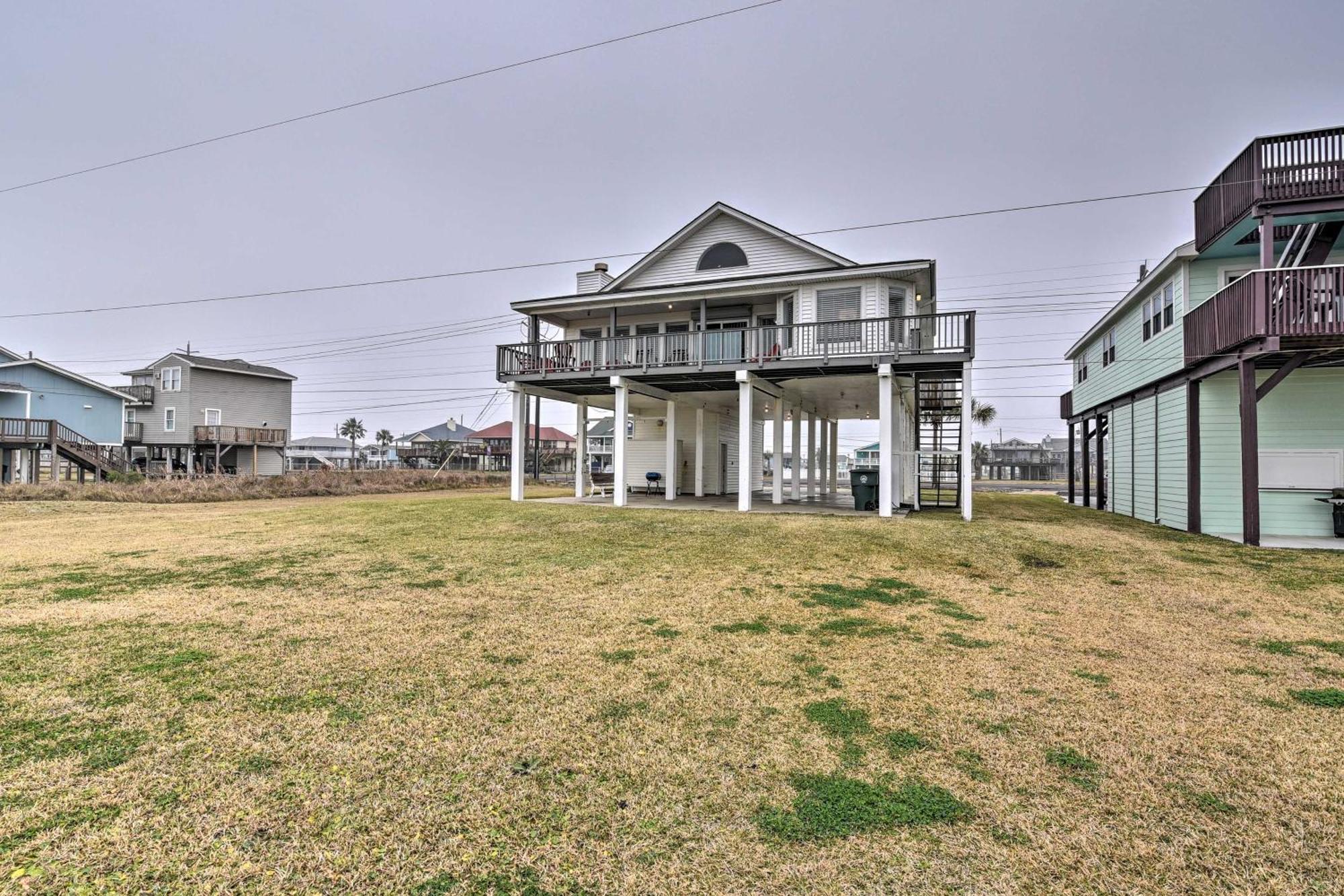 Oceanfront Galveston Home - Walk To Beach! Exterior foto